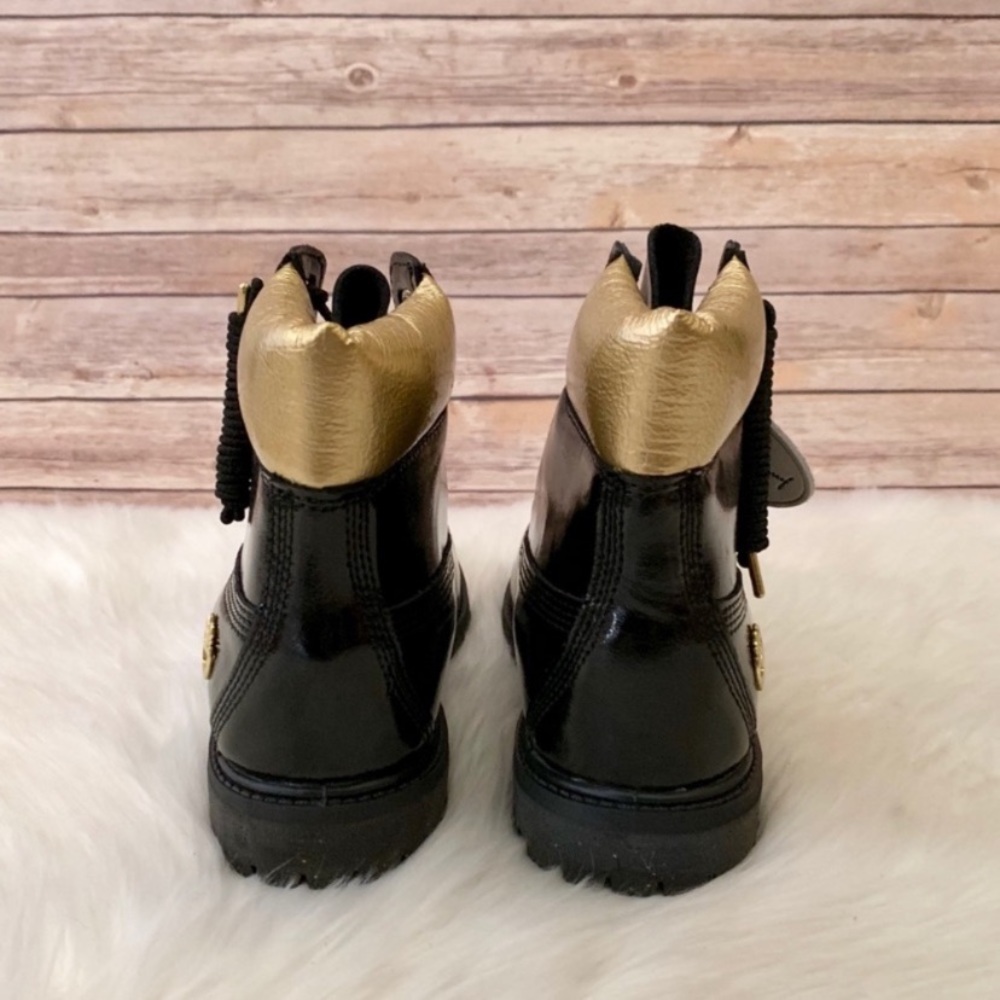 Timberland Premium 6” Black Patent Leather Boots - Picture 7 of 8